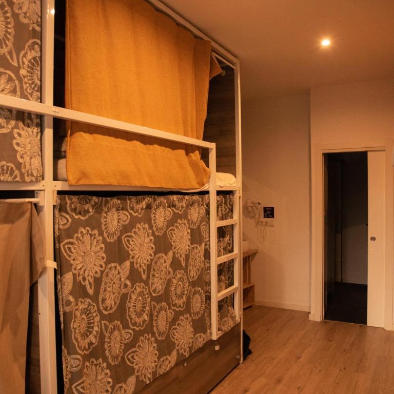 Cantagua Hostel - Bed in 8-Bed Mixed Dormitory Room - 4