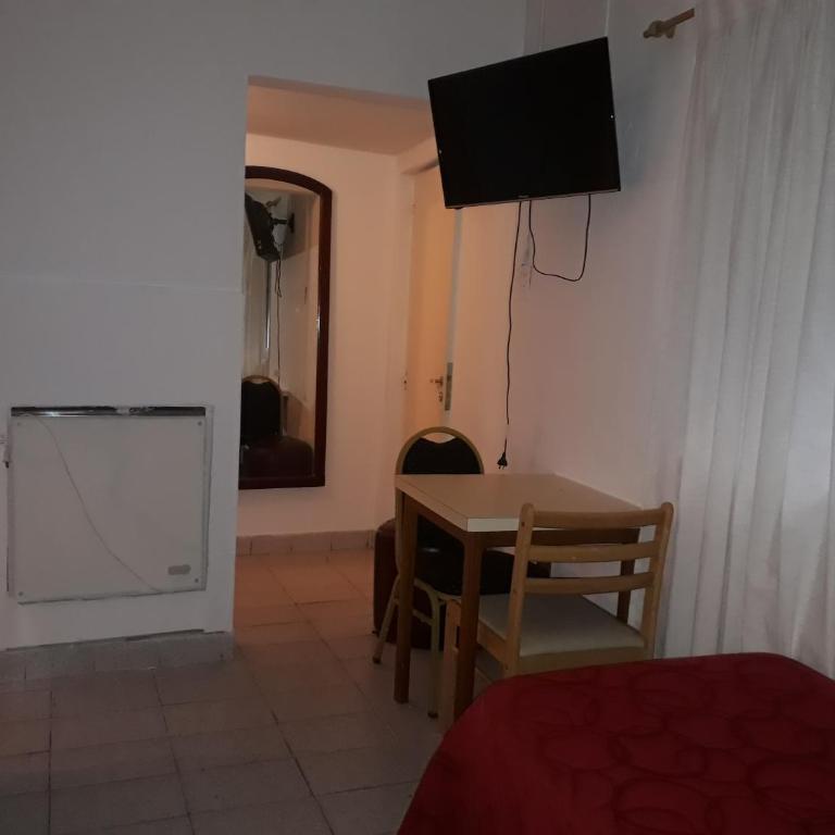 Hotel San Carlos - Quadruple Room - 5