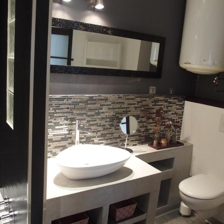 L'Authentik, charme et confort en vieille ville - Deluxe Apartment - 23