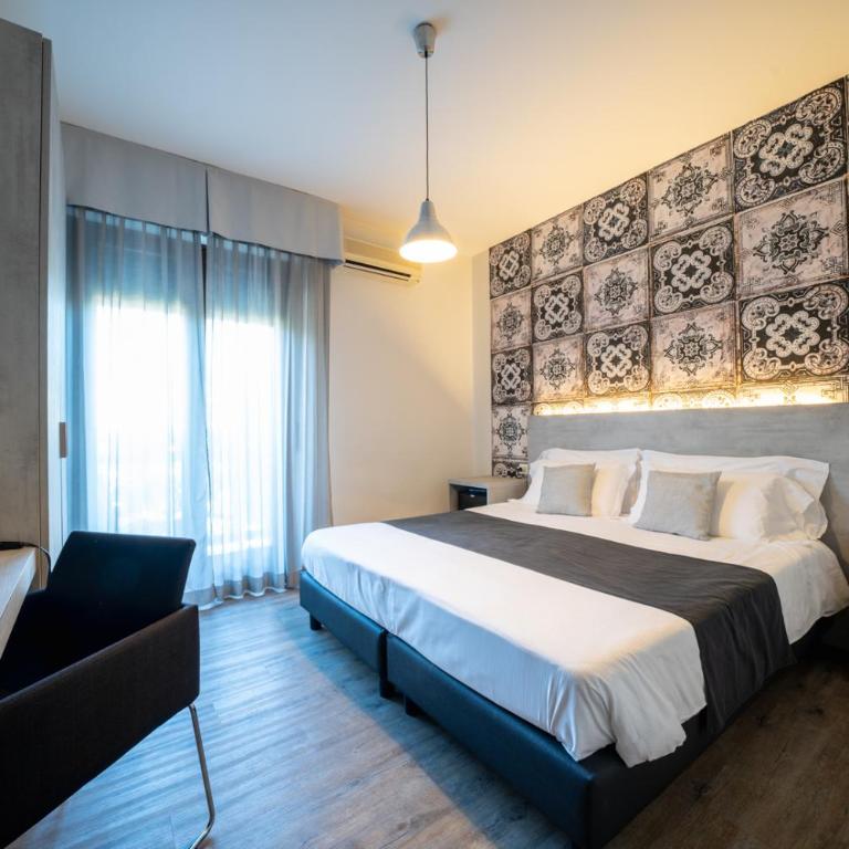 B City Hotel Bardolino - Camera Matrimoniale Classic con Balcone - 8