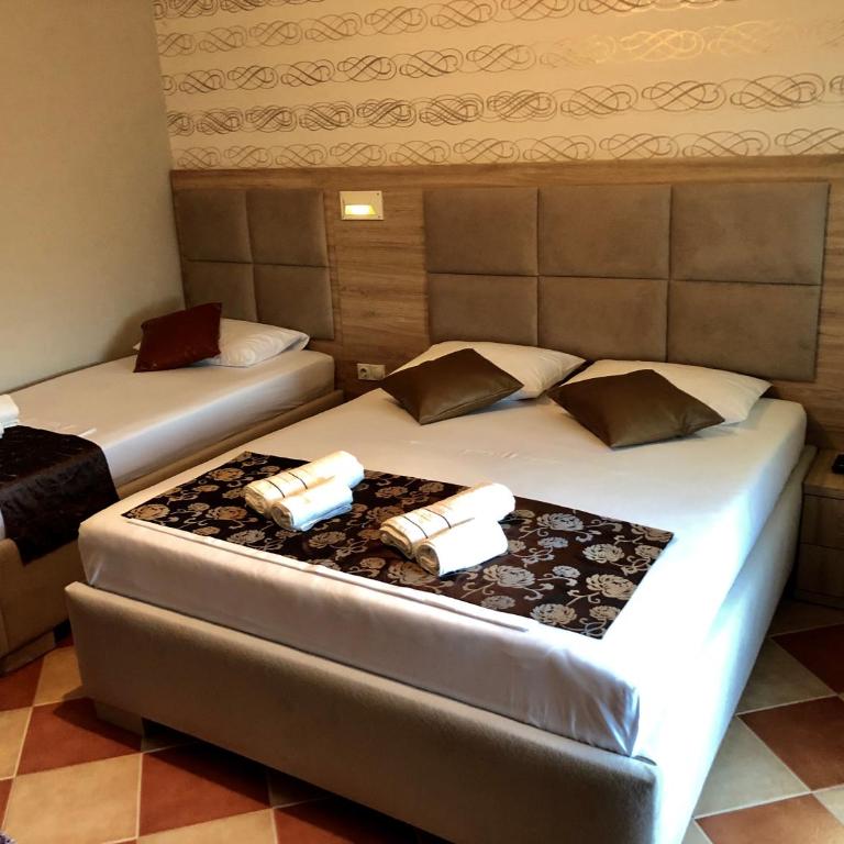 Apartments Tati - Apartman sa 2 Spavaće Sobe i Balkonom - 1