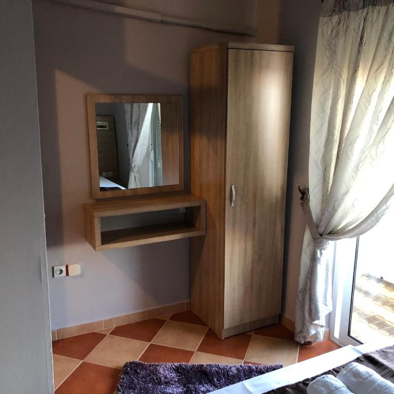 Apartments Tati - Apartman sa 2 Spavaće Sobe i Balkonom - 6