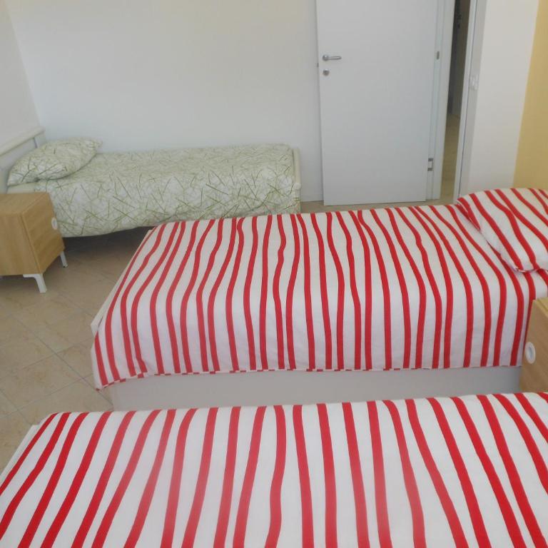 B&B Relax - Camera Matrimoniale/Doppia con Letti Singoli con Bagno Privato Esterno - 5
