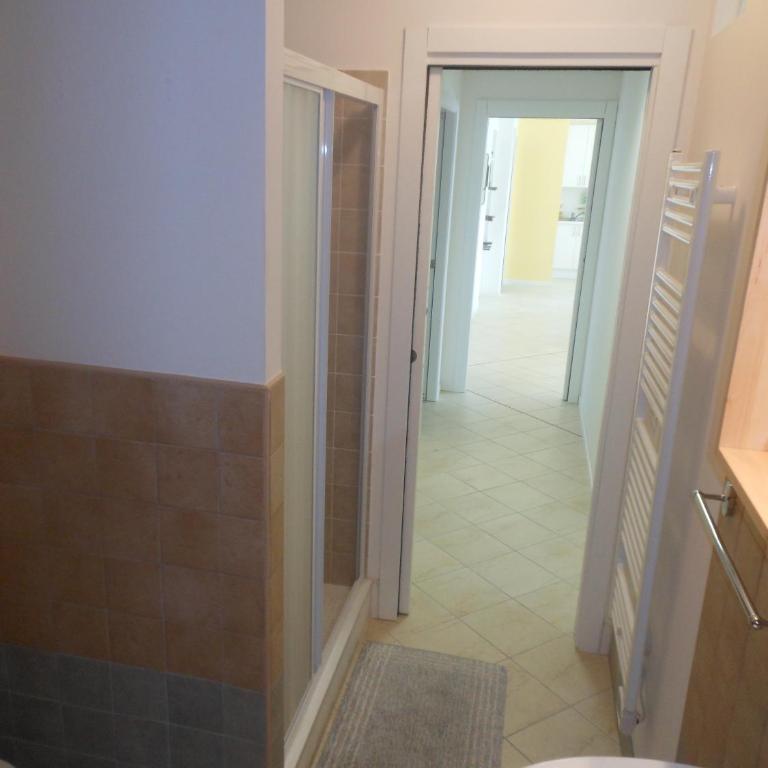 B&B Relax - Camera Matrimoniale/Doppia con Letti Singoli con Bagno Privato Esterno - 1