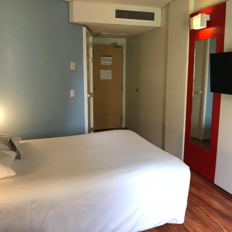 Ibis Monterrey Valle - Standard Double Room - 5