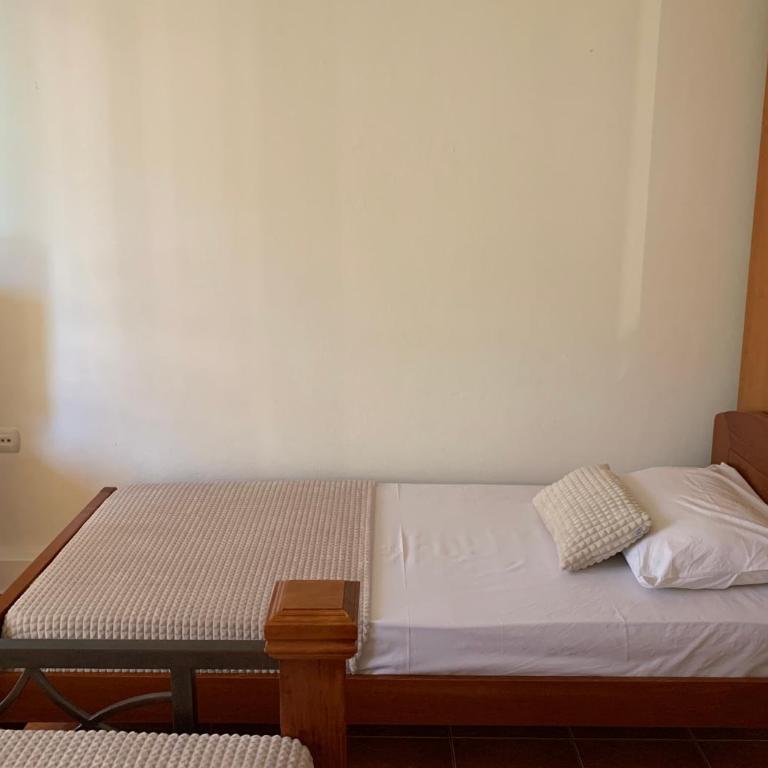 Guesthouse Orlović - Trokrevetna Soba - 9
