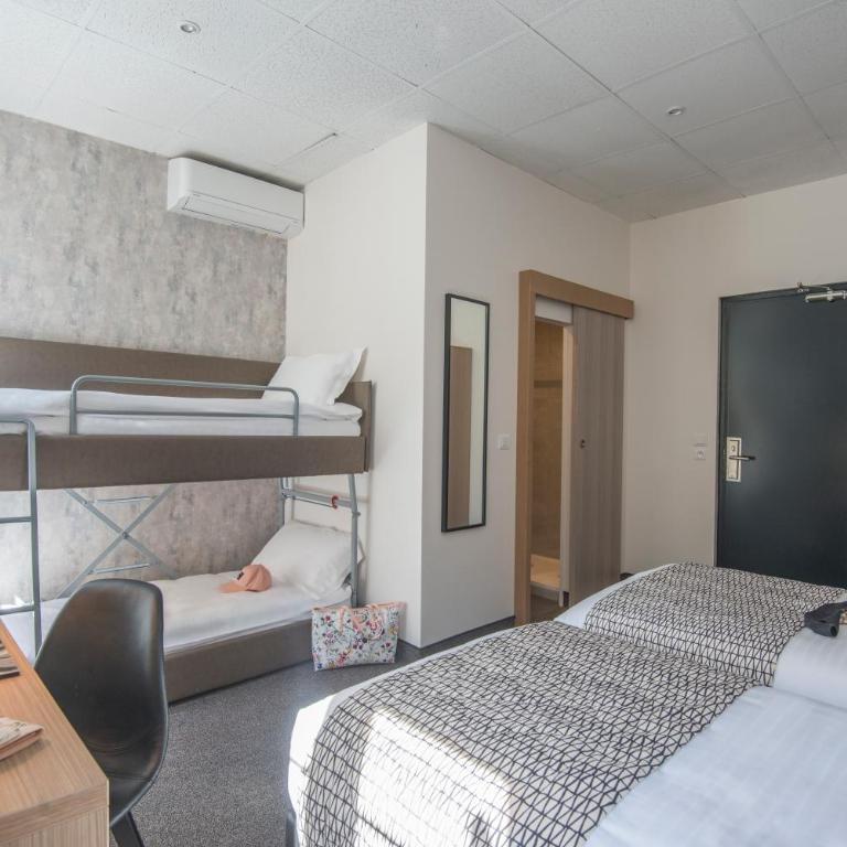 Hotel Saint Gothard - Chambre Quadruple - 4