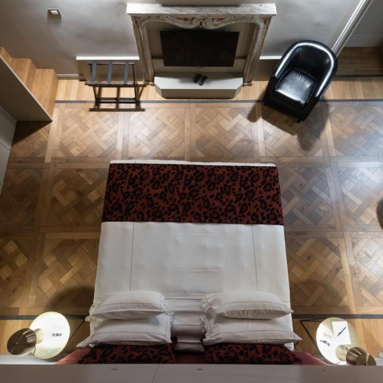 Palazzo Del Carretto-Art Apartments and Guesthouse - Deluxe Double or Twin Room - 7