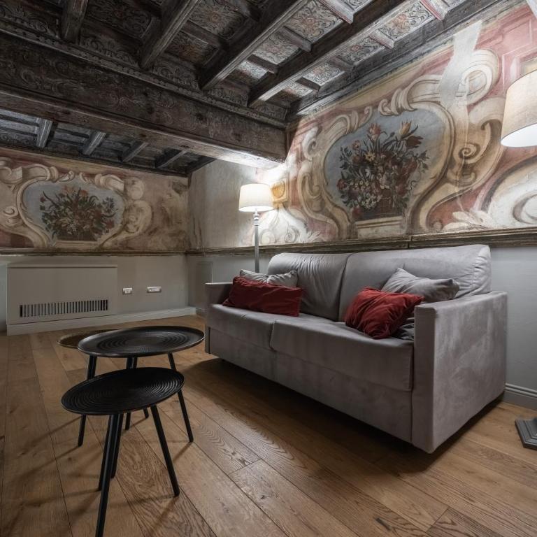 Palazzo Del Carretto-Art Apartments and Guesthouse - Deluxe Double or Twin Room - 4