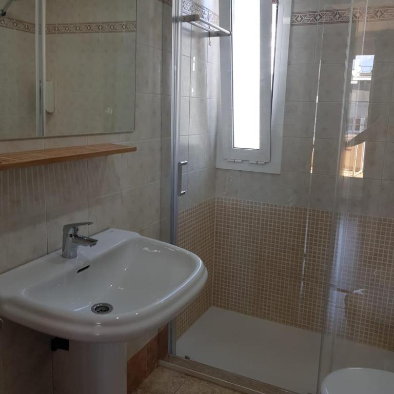 Hostal Termes - Apartamento con terraza - 5