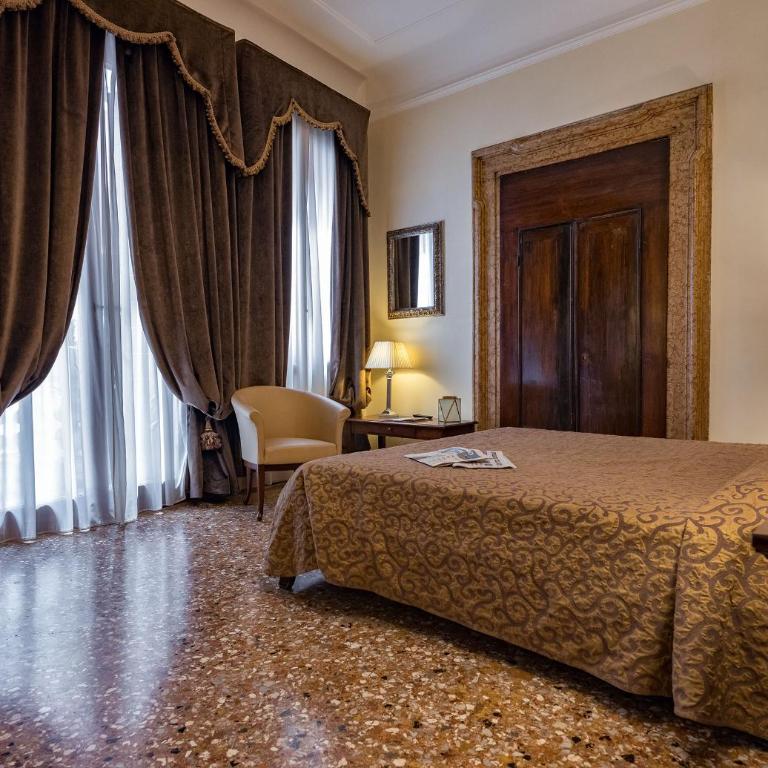 Hotel Dell'Opera - Camera Tripla Comfort - 1