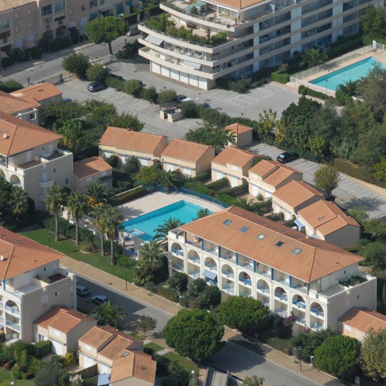Lagrange Vacances Le Domaine d’Azur et Tahiti Park - Appartement 1 Chambre (4 Adultes) - 3