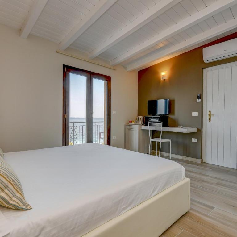 VILLA GARUTI VILLAGE - Doppelzimmer mit Balkon - 5