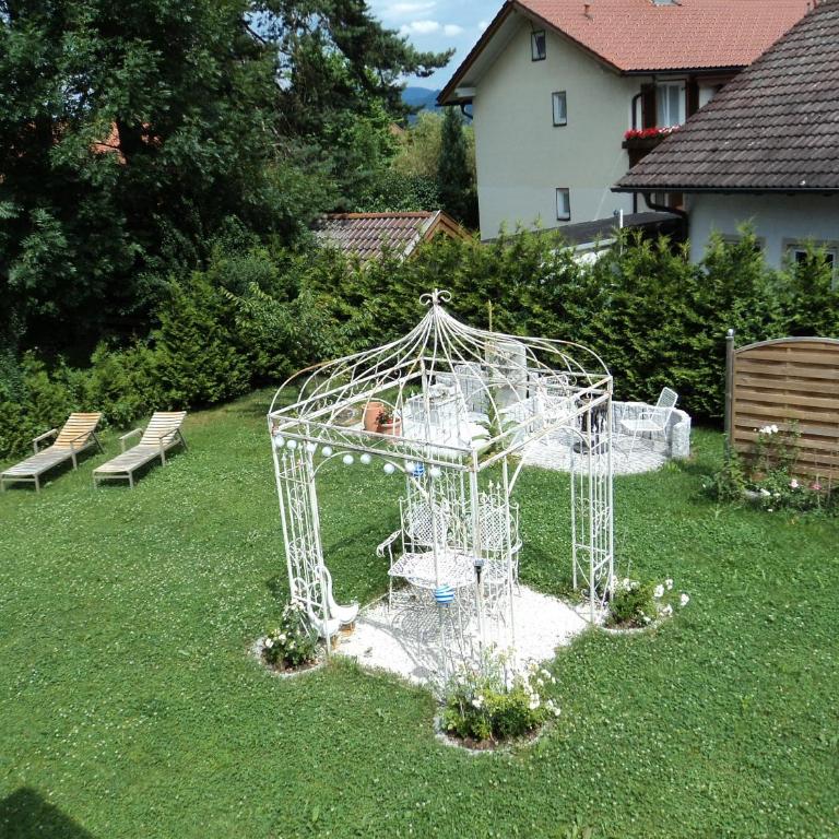 Ferienwohnungen Rexha - Apartment mit 2 Schlafzimmern und Terrasse - Wolf - 6