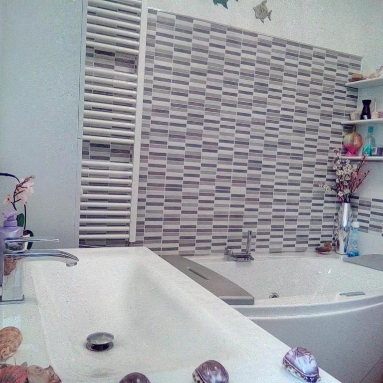 La Pervinca - Camera Doppia con Letti Singoli con Bagno Privato - 2