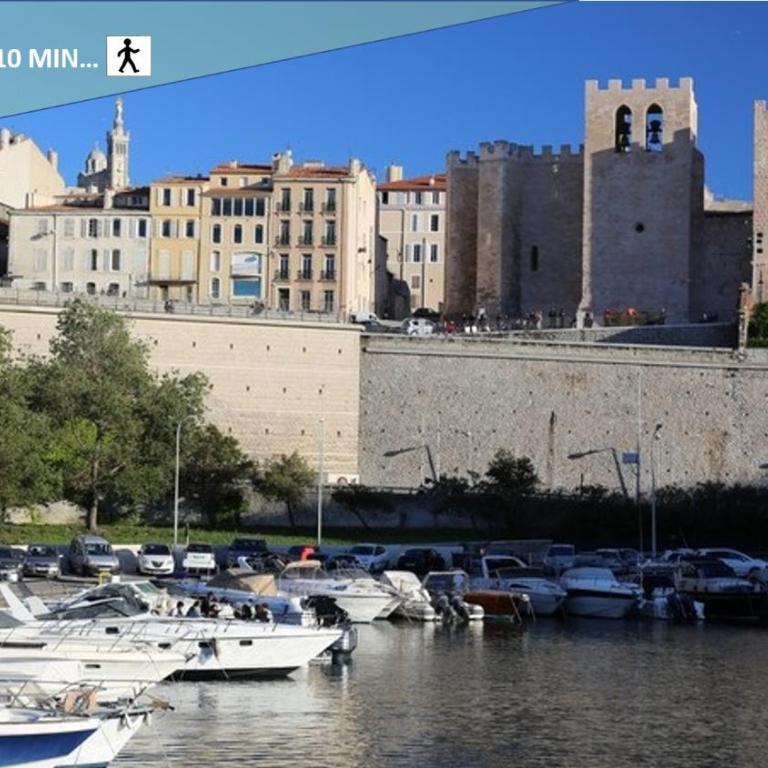 Coeur Vieux Port tout équipé - Appartement - 17