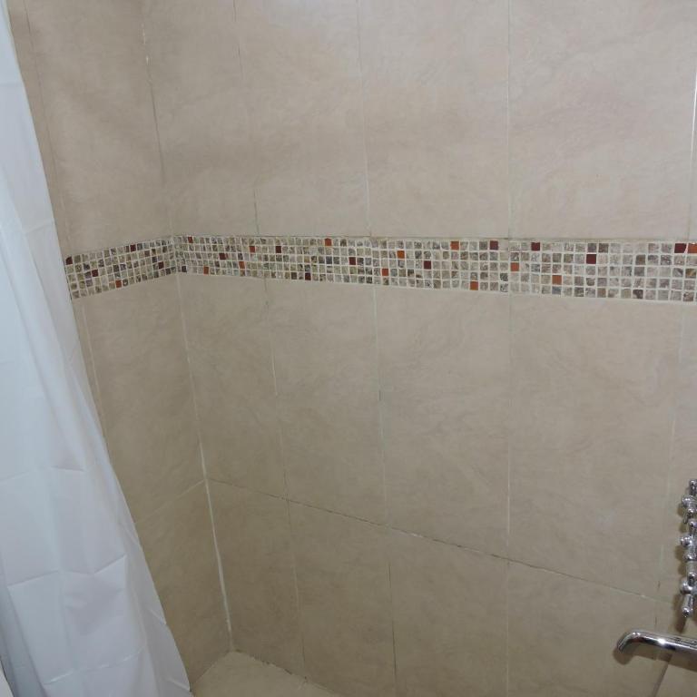 Hostal CASA DE PIEDRA - Triple Room with Private Bathroom - 2