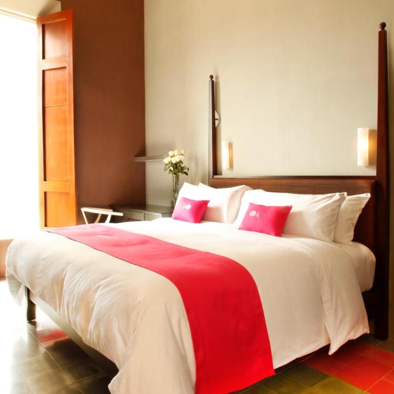 Rosas & Xocolate Boutique Hotel and Spa Merida, a Member of Design Hotels - Deluxe King Room - 2
