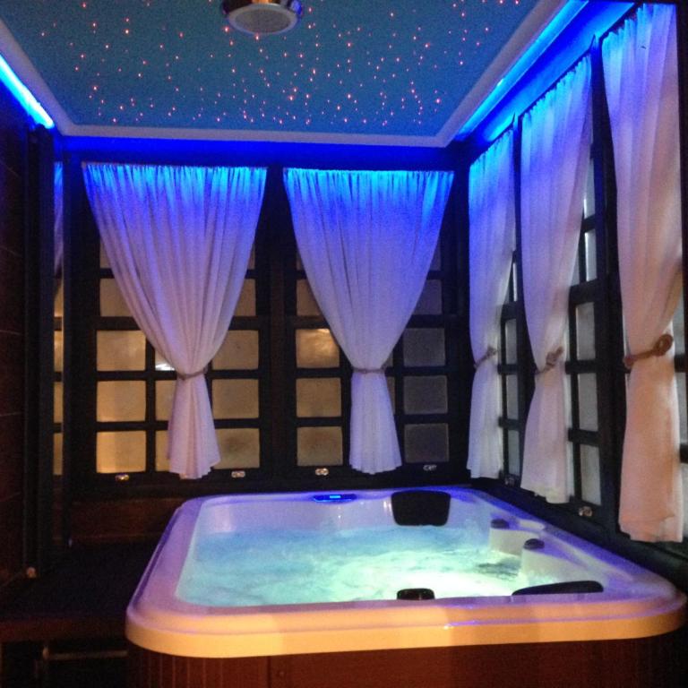 Central Quality Apartment Spa Salamanca - Two-Bedroom Apartment - 2