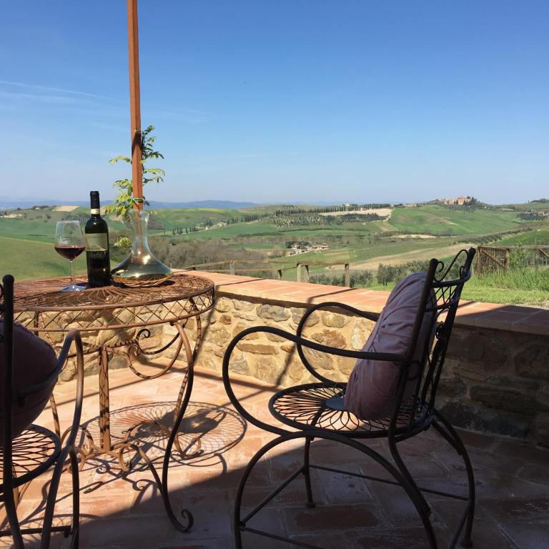Cordella In Valdorcia Truffle and Olive Oil Resort - Junior Suite mit Terrasse - 3