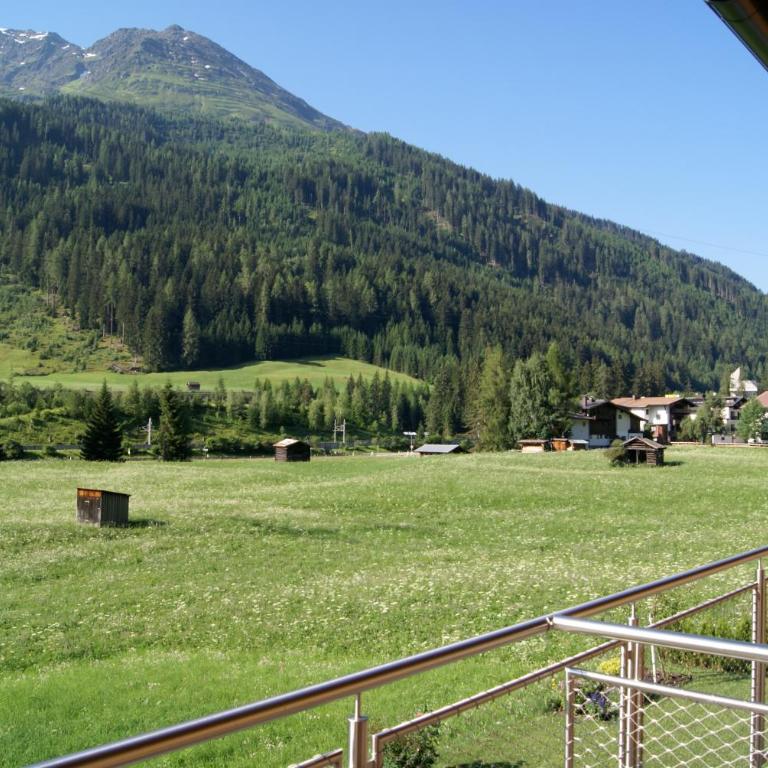 Haus Bergleben - Studio mit Balkon - 22