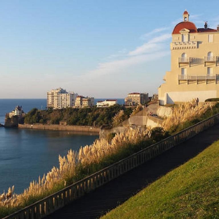 Biarritz , plage Côte des Basques, Beaurivage - Appartement avec Terrasse - 24