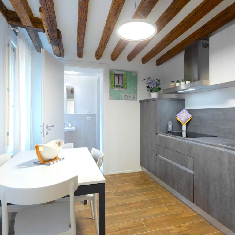 Hostmate - Venezia - Salizada - Appartamento con 2 Camere da Letto - 16
