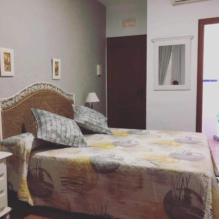 Hostal El Espinel - Habitación con cama grande - 17