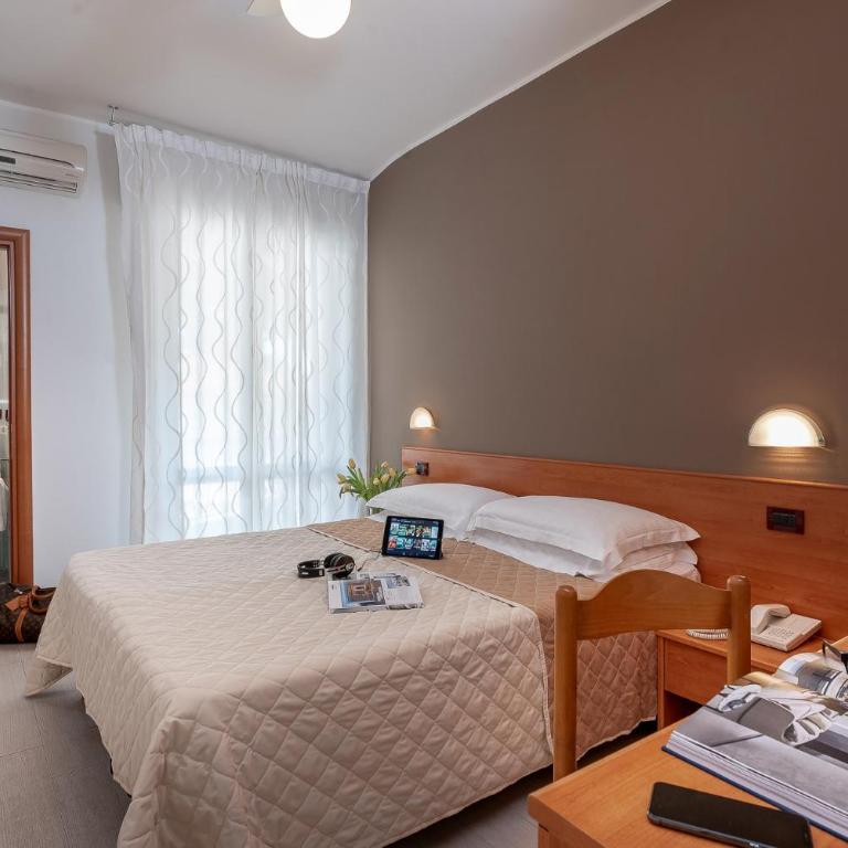 Hotel Pierre "NUOVA GESTIONE" - Standard Double Room - 1