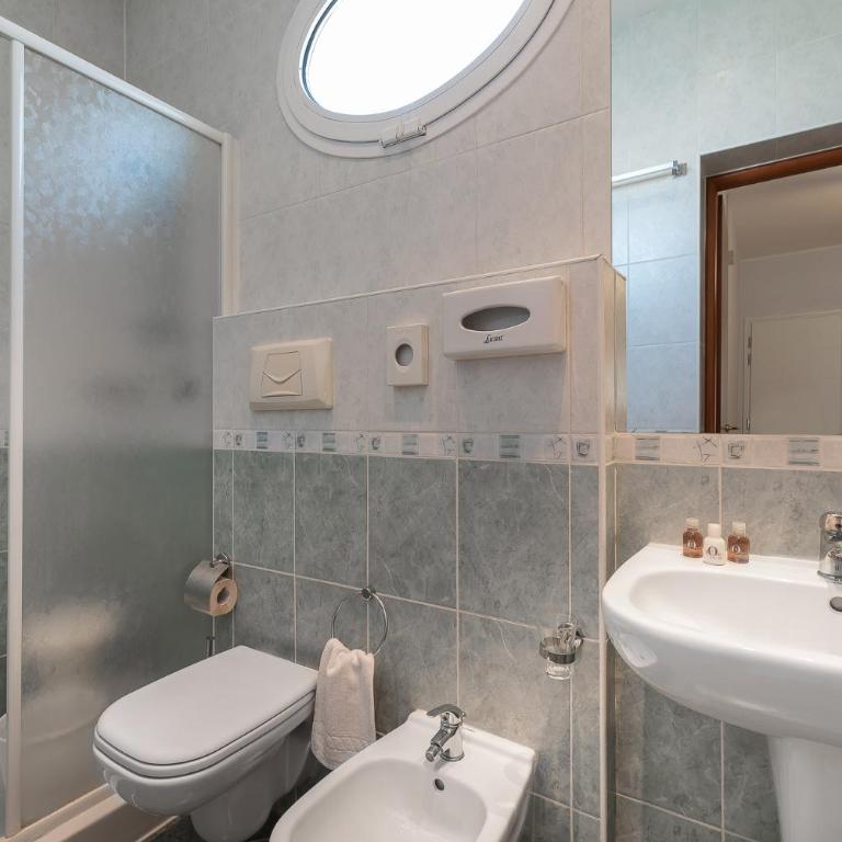 Hotel Pierre "NUOVA GESTIONE" - Standard Double Room - 2