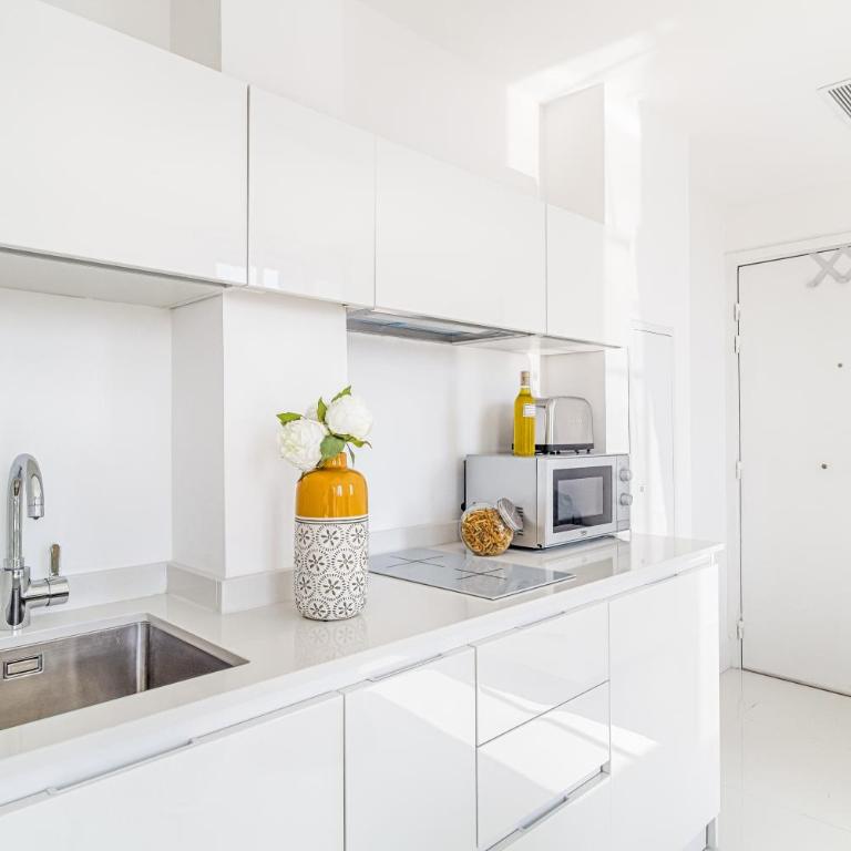 NEW ! SEA VIEW near a beach Design AC - Appartement 1 Chambre - 10