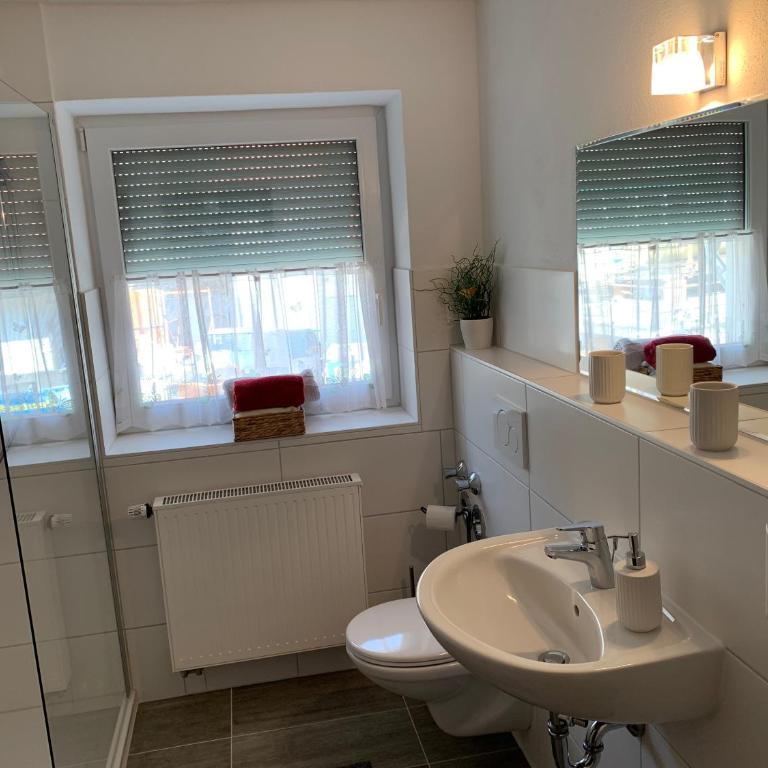 Ferienwohnungen Karwendelbahn - Holiday Home 1 with Sauna - 3