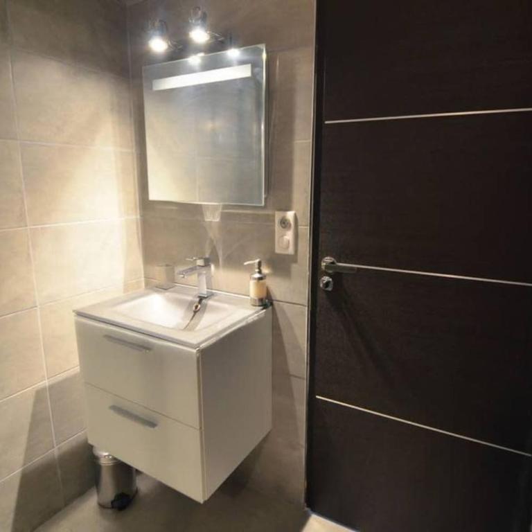 Duplex Elegant & Moderne - 3 chambres - Rooftop terrasse & Jacuzzi- Chélitz - Appartement 3 Chambres - 12