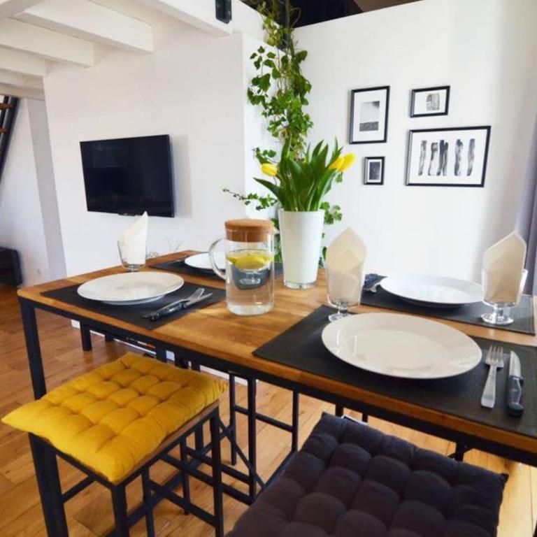 Duplex Elegant & Moderne - 3 chambres - Rooftop terrasse & Jacuzzi- Chélitz - Appartement 3 Chambres - 16