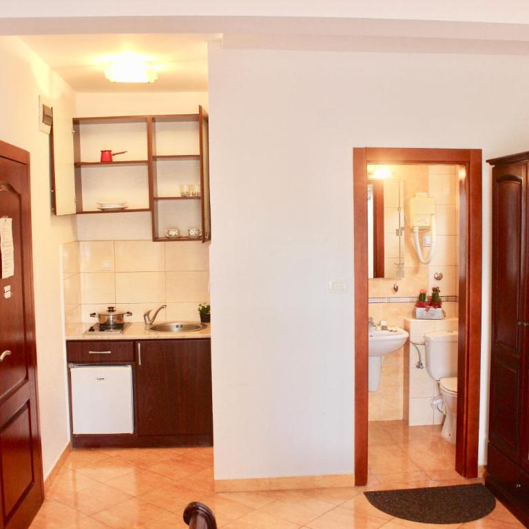 Nir Apartments Budva - Studio with Terrace - 19