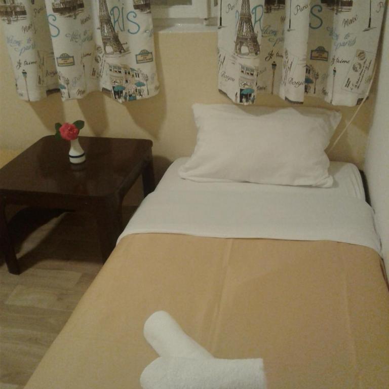 Hotel Kamelija - Basic Triple Room - 3