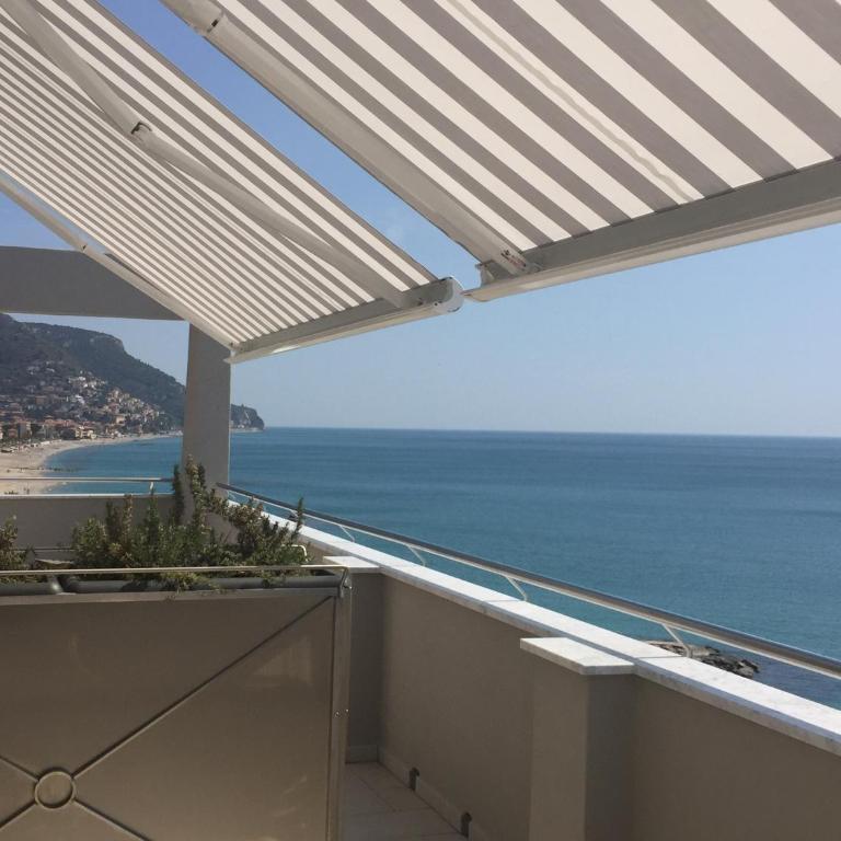 Vela d’Oro - Deluxe Double Room with Balcony and Sea View - 34
