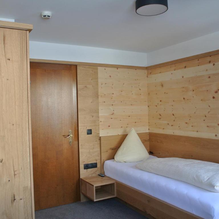 Pension Waidmannsruh - Einzelzimmer mit Dusche - 10