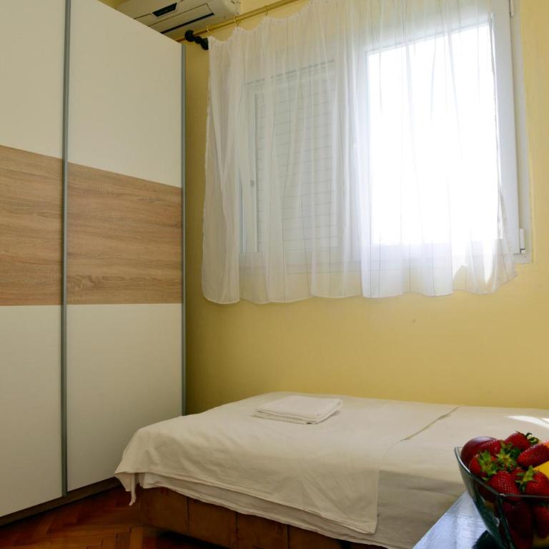 Sobe Tivat - Dvokrevetna Soba sa Zasebnim Krevetima - 3