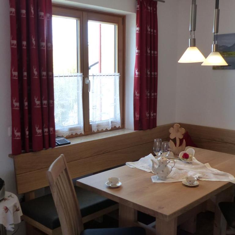 Ferienwohnung Allgäuer Landhaus Stocker in Hopferau-Füssen - Apartment mit 2 Schlafzimmern - 11