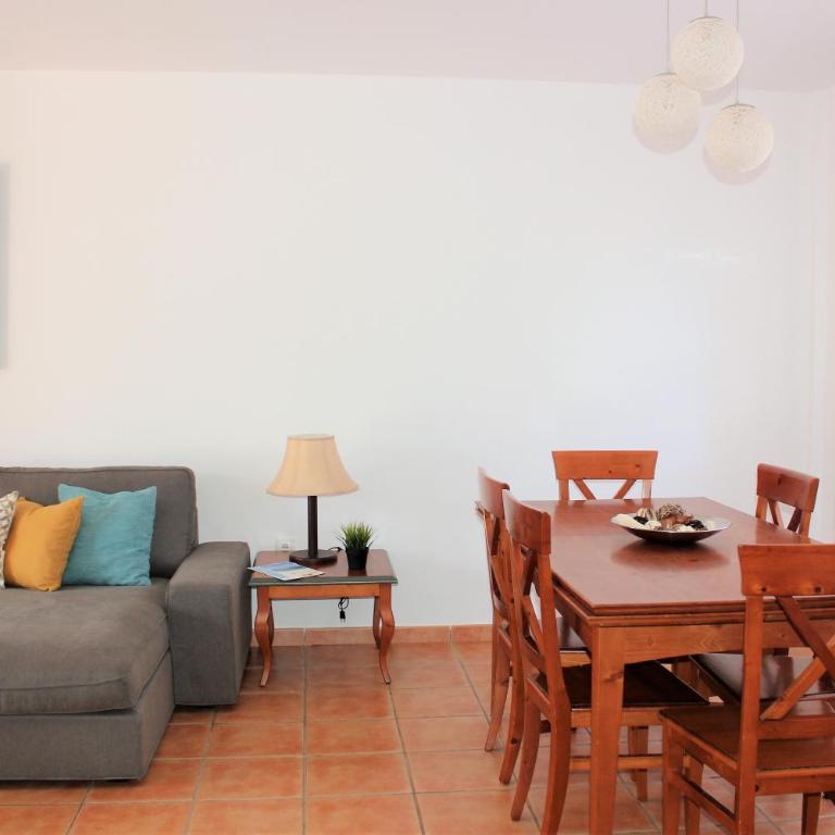CASA MARTA duplex con piscina privada en Corralejo - Three-Bedroom Villa - 52