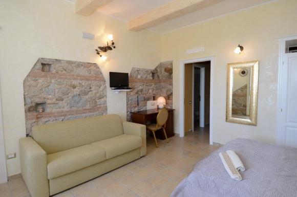 Residenza Casale San Francesco free parking - Family Apartment (2 Adults + 2 Children) with Sea View - 2