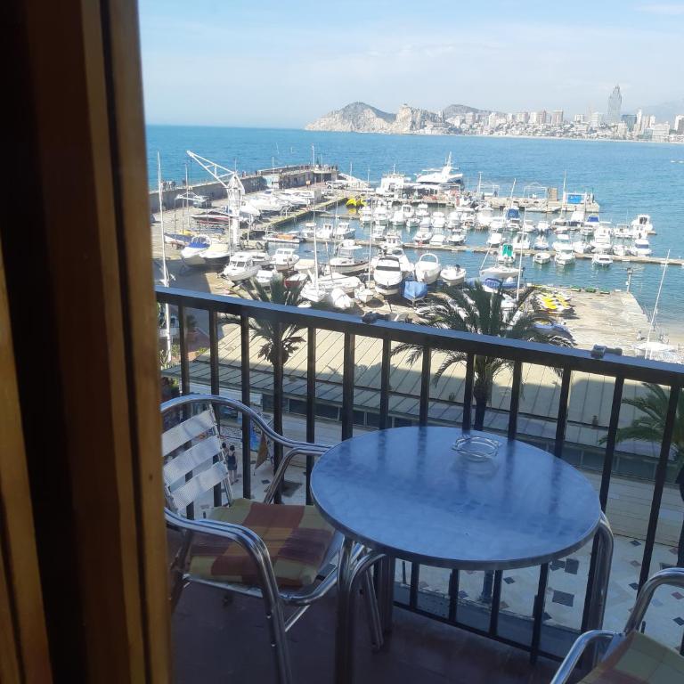 Hotel Condestable - Habitación Doble con balcón y vistas al mar - 2 camas individuales - 2