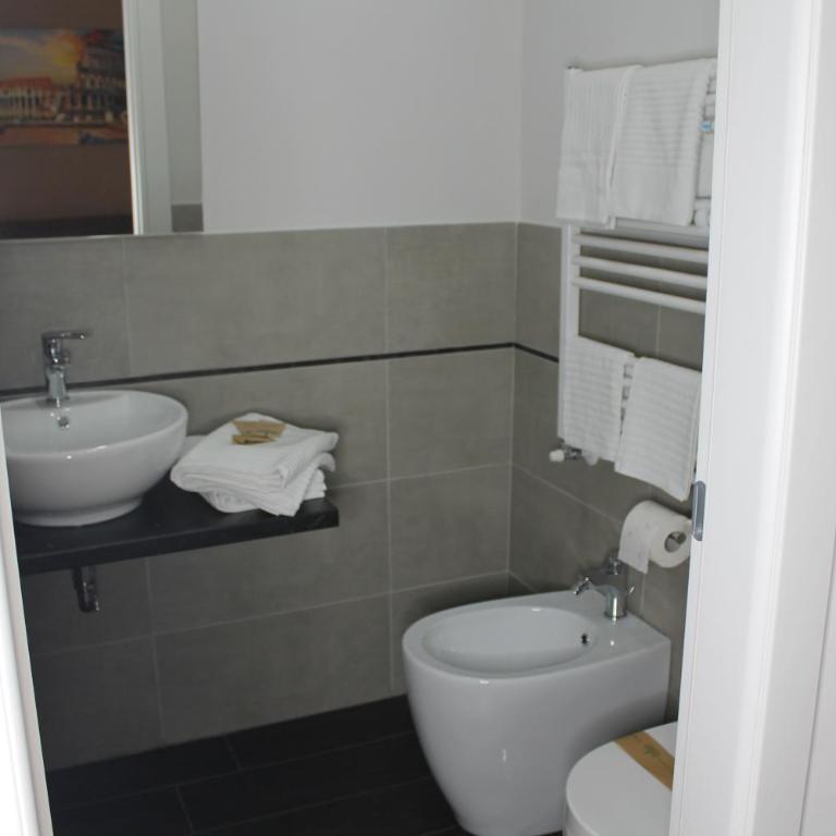 Roma suite Piramide - Chambre Double - 4