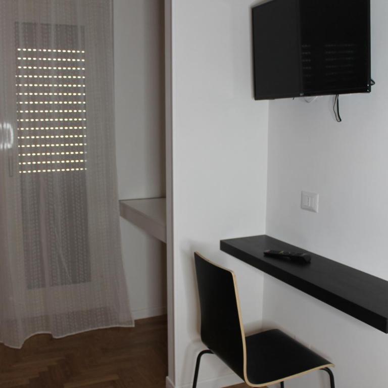 Roma suite Piramide - Chambre Double Deluxe avec Balcon - 5