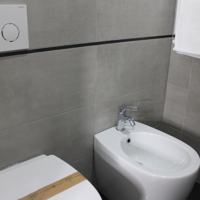 Roma suite Piramide - Chambre Double Deluxe avec Balcon - 11