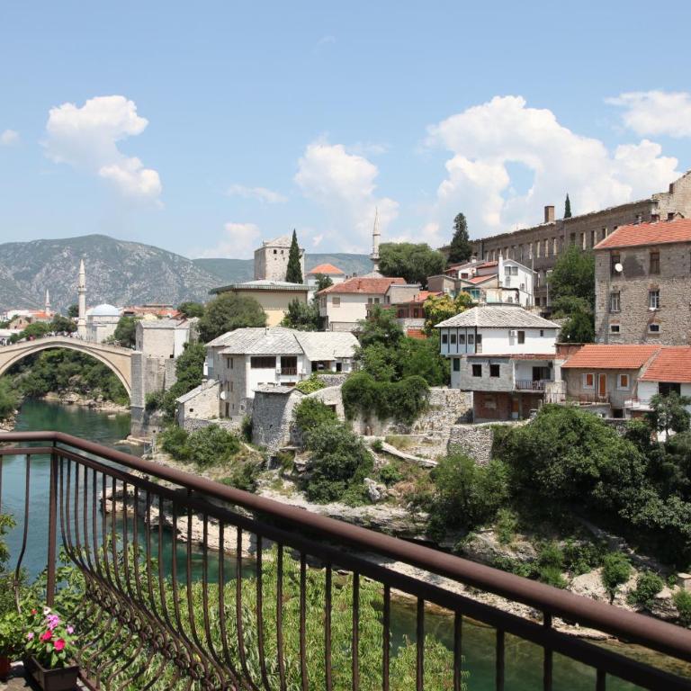 Guest House Goa Mostar - Quadruple Room with Shared Bathroom - 8
