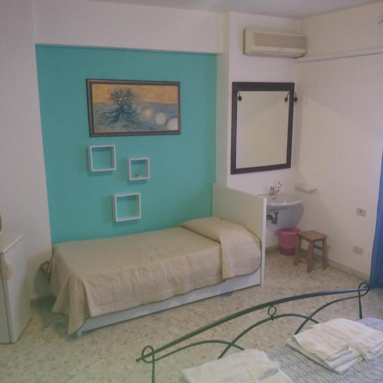 Apartament Silvy Trastevere - Camera Tripla con Bagno Privato Esterno - 14
