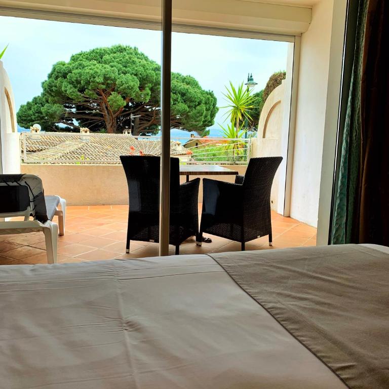 Hôtel Beau Soleil - Suite Junior - Vue sur Mer - 3