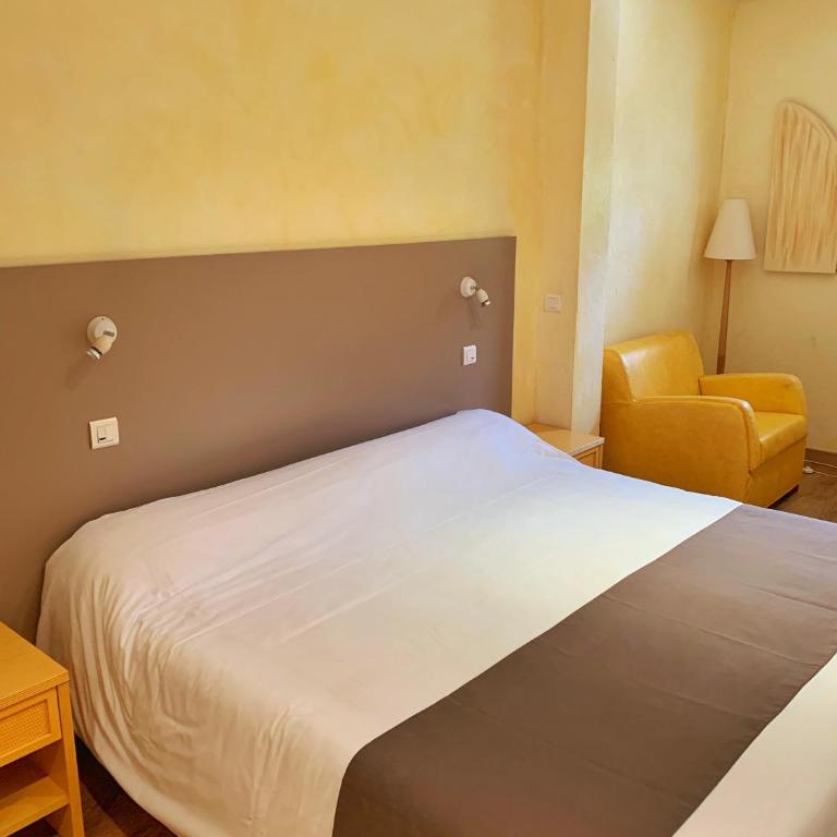 Hôtel Beau Soleil - Chambre Triple - Côté Colline - 4